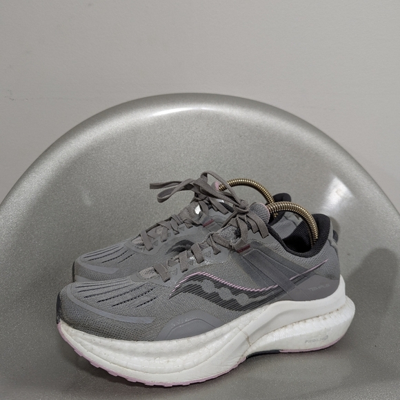 Saucony Tempus Women's running shoes size 8US - Picture 1 of 9